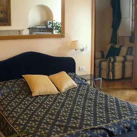 Tornabuoni La Petite Suite Florenz Zimmer foto