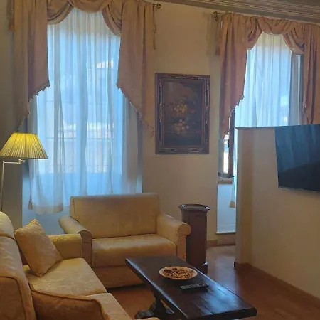 Tornabuoni La Petite Suite Florenz Zimmer foto